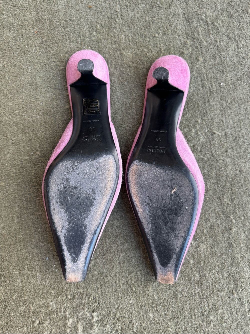 Prada Vintage Pink Suede Pointed Zip-Front Mules with Black Trim in Sz 38 - Picture 3 of 7